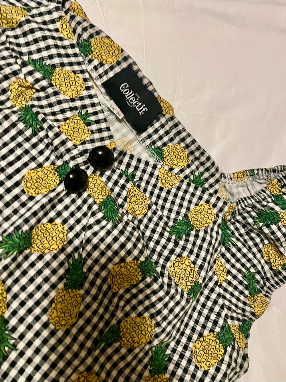 Collectif Black & White Gingham Sweetheart Top with Yellow Pineapple Print - Picture 3 of 4